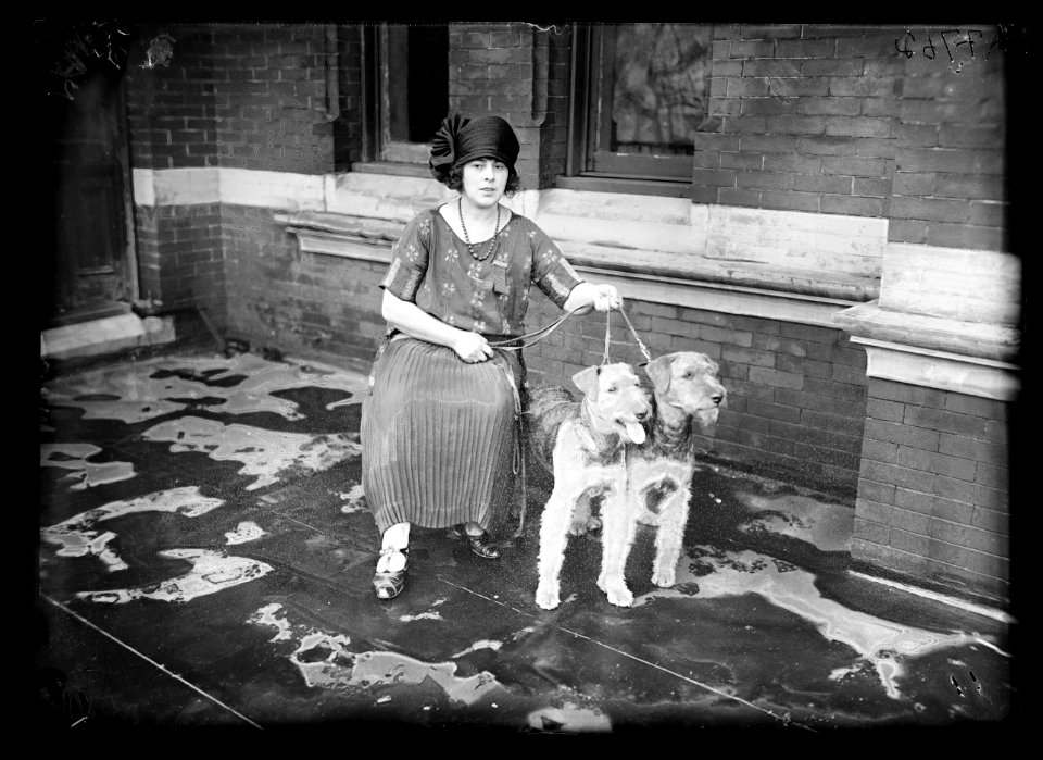 Mrs. P.E. Smith with Nance O'Neal and Lucky Girl LCCN2016887086