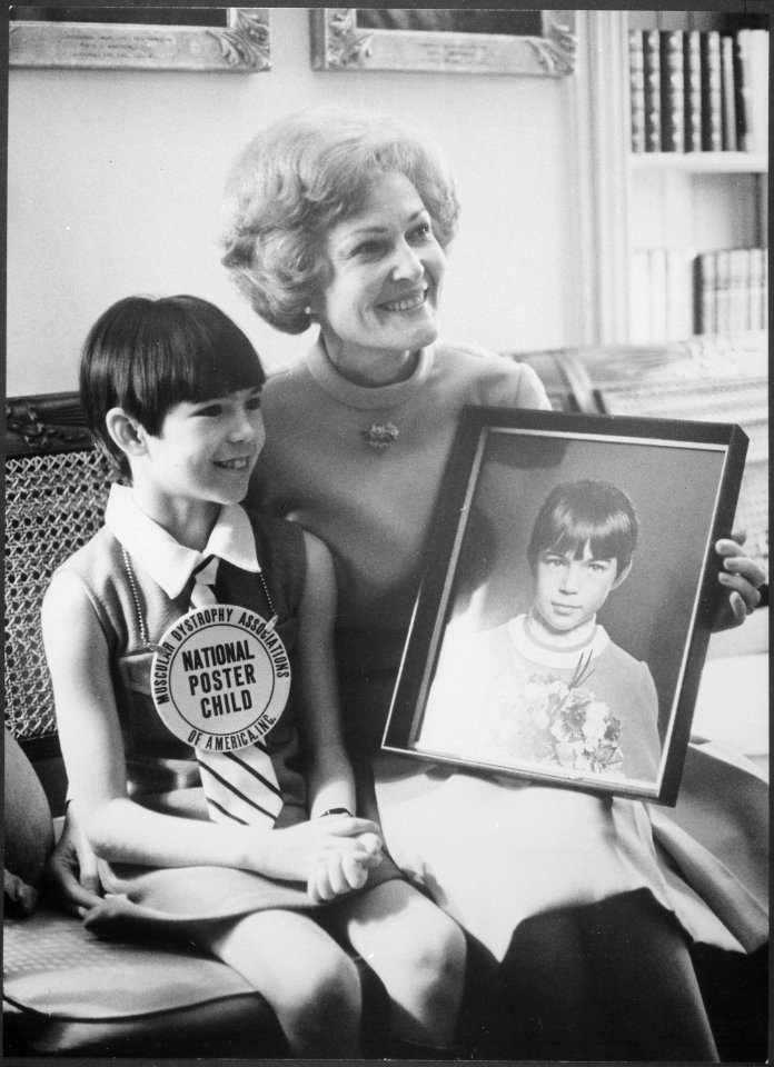 Mrs. Nixon with Muscular Dystrophy National Poster Child of the Year - NARA - 194611