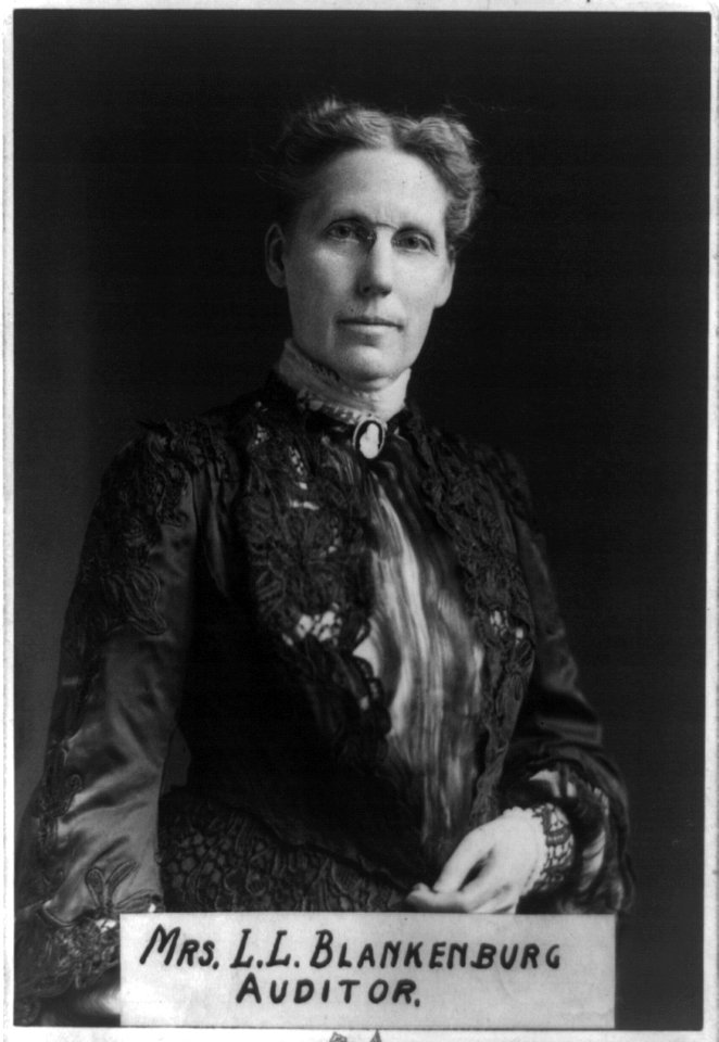 Mrs. Rudolph Blankenburg, half-length portrait, facing right LCCN96524616