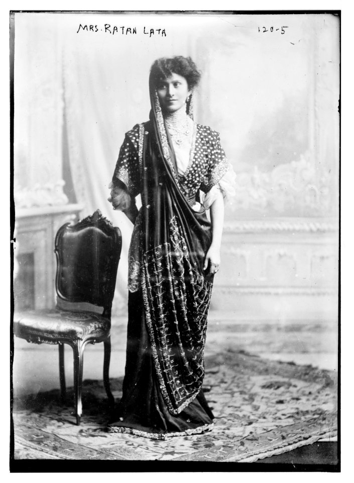 Mrs. Ratan Lata, standing LCCN2014680691