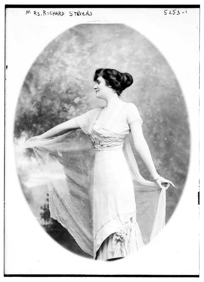 Mrs. Richard Stevens LCCN2014711070