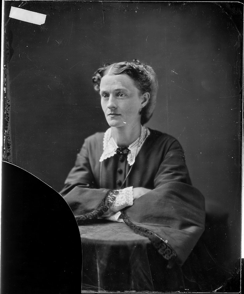 Mrs. Santell - NARA - 525840