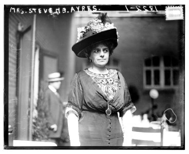 Mrs. Stephen B. Ayres LCCN2014686982