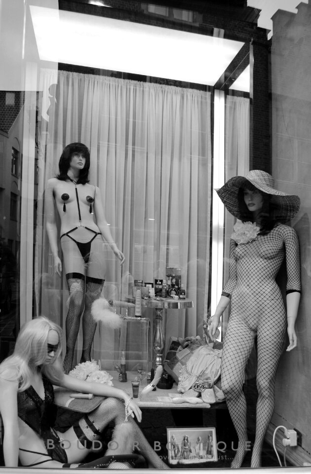 Shopping reflection modern