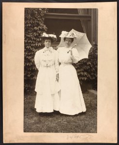 Mrs. Theodore Roosevelt and daughter Ethel) - Pach Bros. N.Y LCCN2013651710