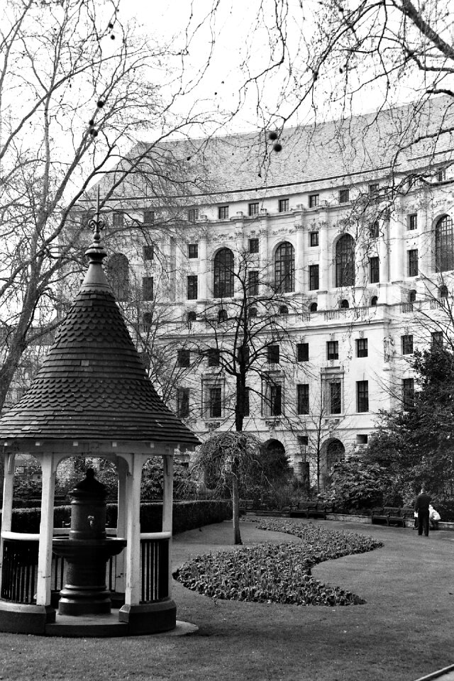 Park square autumn