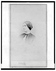 Mrs. Thomas Taylor, head-and-shoulders portrait, facing left) - Alexander Gardner LCCN2004680055