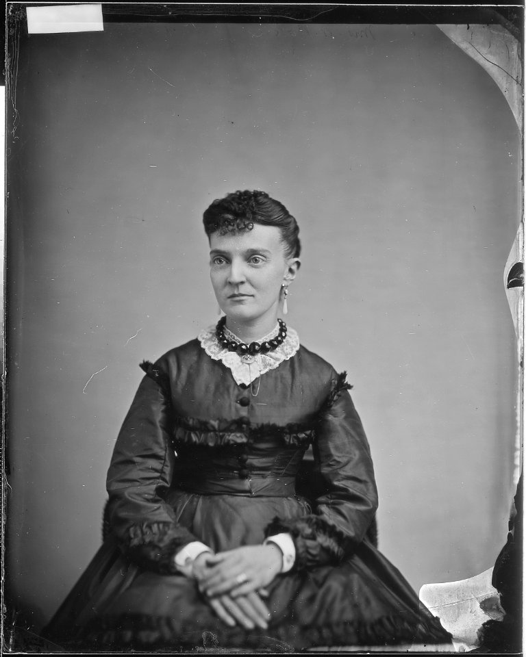 Mrs. W. Boker - NARA - 525870