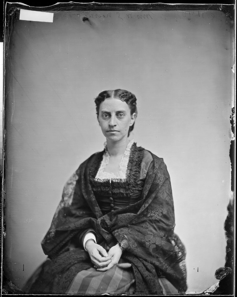 Mrs. W. J. Nurus - NARA - 525845