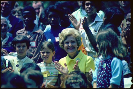 Mrs. Nixon with children - NARA - 194320 photo