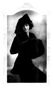 Mrs. William Payne Thompson (Edith Blight) - Vogue 1911
