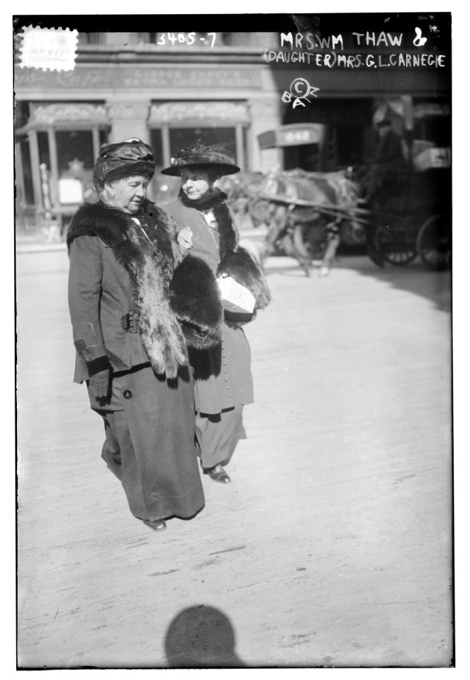 Mrs. Wm. Thaw and (Daughter) Mrs. G.L. Carnegie LCCN2014697235