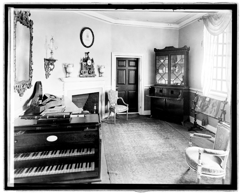 Mt. Vernon, (Virginia), Nellie Custis Music room LCCN2016824155