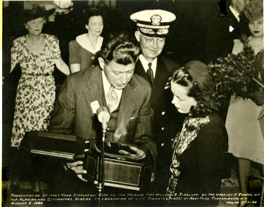 Mrs. William B. Sieglaff, sponsor of USS Tirante (SS 420)