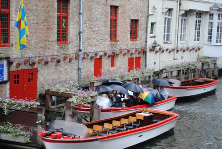 Channel rain umbrellas