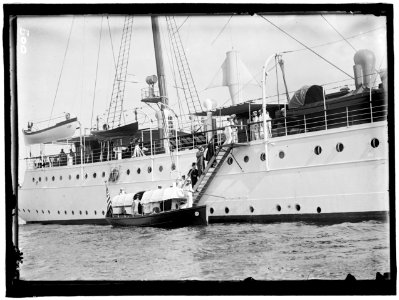 MAYFLOWER, U.S.S. TOGO LCCN2016863415