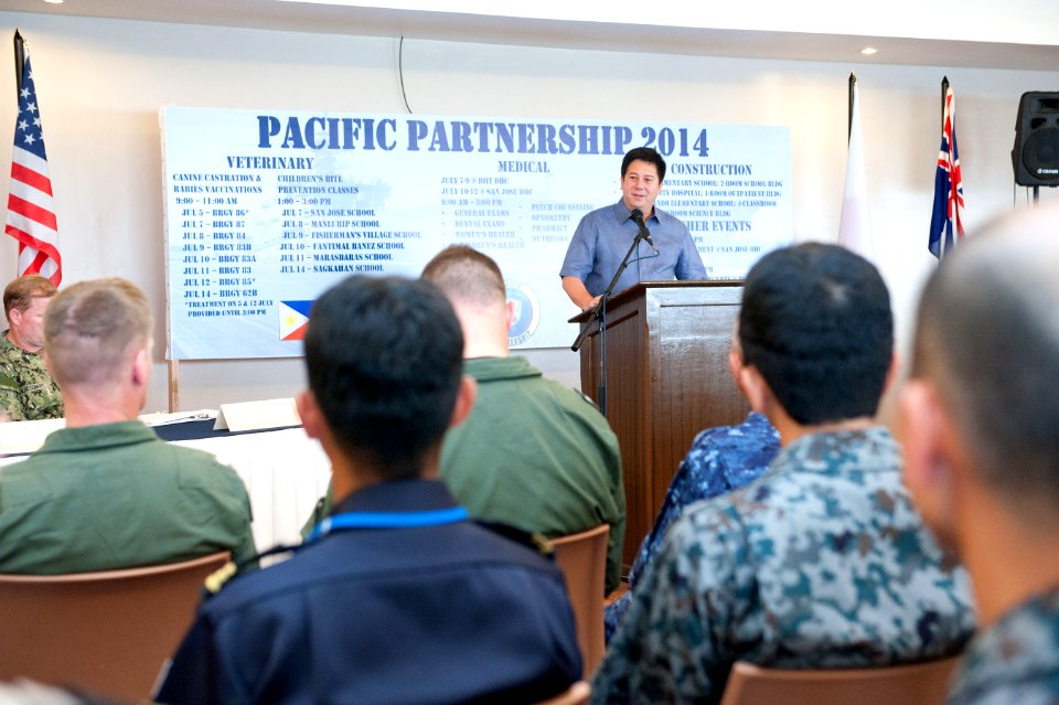 Mayor Alfred Romualdez delivers his welcoming speech at the opening ceremony of Pacific Partnership 140705