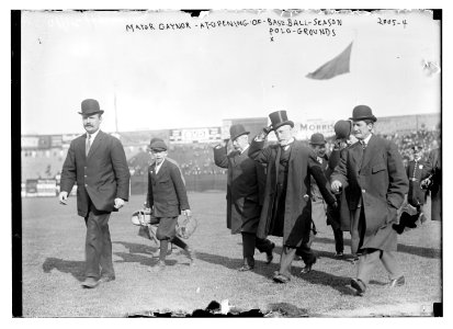 Mayor Gaynor - at opening of baseball season, Polo Grounds LCCN2014687930