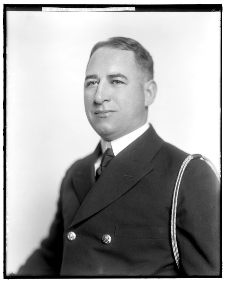 MAYO, ARTHUR H. LT. COM. LCCN2016860690