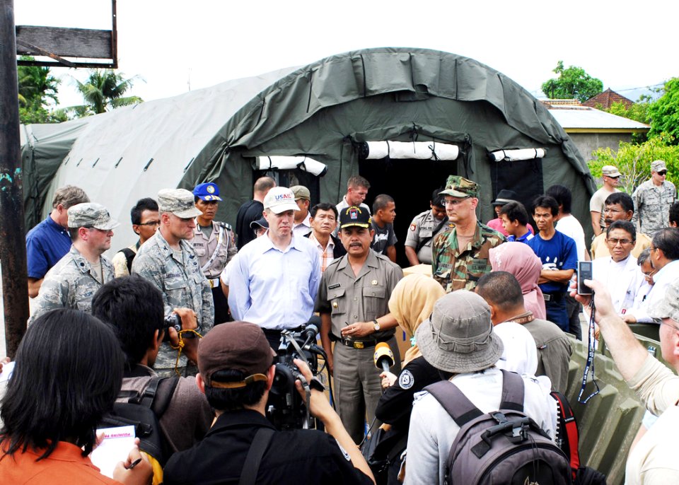 Mayor of Padang speaks with local media to welcome and thank the U.S. Air Force humanitarian assistance rapid response team for medical assistance to the earthquake ravaged region
