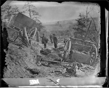 Mayre's Heights, Fredericksburg, Va. May 3, 1863. Confederate caisson and eight horses destroyed by a 32-1b. shell... - NARA - 524493