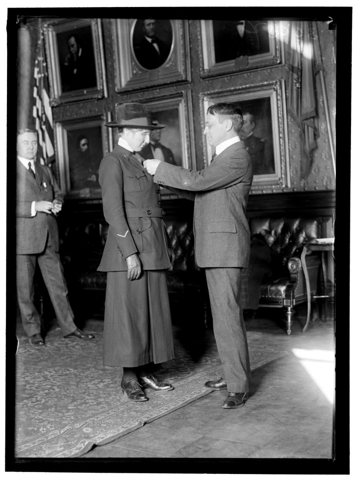 McDONALD, BEATRICE. MEDALS, ETC. LCCN2016869753