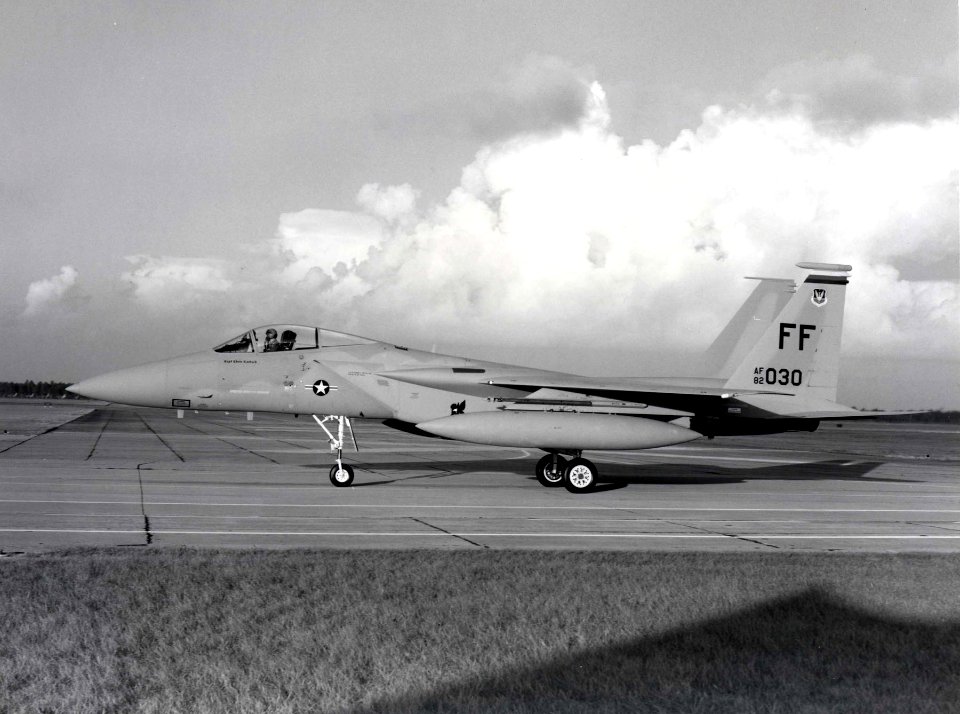 McDonnell Douglas F-15C (SN 82-0030) 060905-F-1234S-016