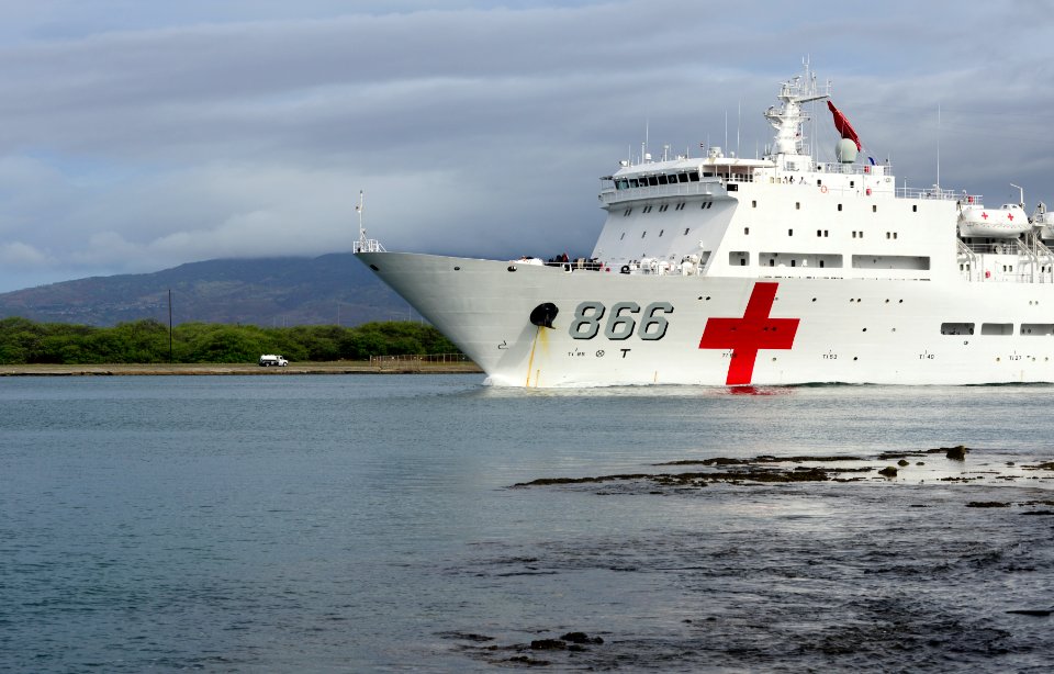 Multinational Ships Depart for RIMPAC 16 160715-N-GI544-005