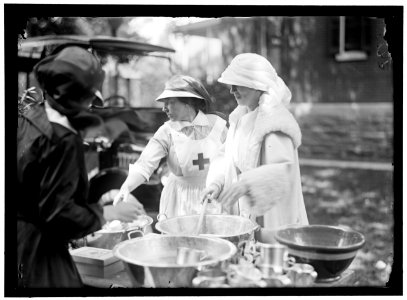 McLEAN, MRS. EDWARD BEALE. RED CROSS, LUNCHEON LCCN2016867811