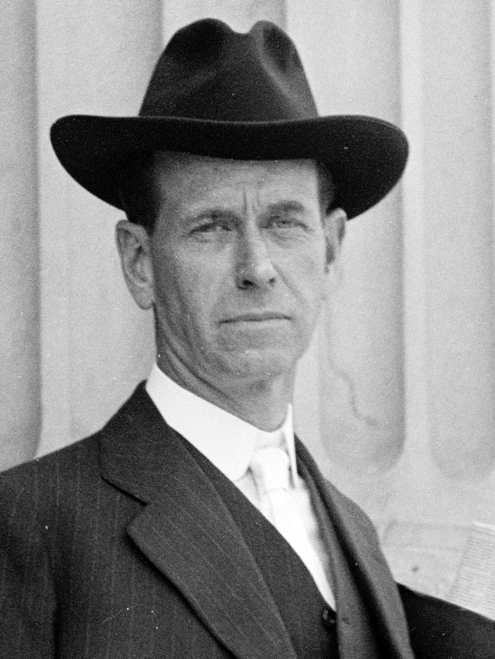 McCORMICK, JOSEPH MEDILL. REP. FROM ILLINOIS, 1917-1919; SENATOR, 1919-1925. OWNER, CHICAGO TRIBUNE LCCN2016870109 (cropped1)