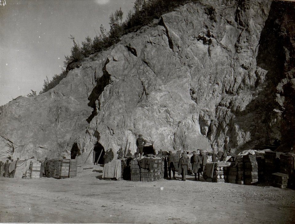 Mun.Depot a.d.Isonzofront, 14.9.17. (BildID 15604731)