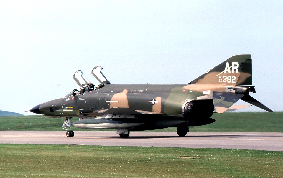 McDonnell Douglas RF-4C-44-MC Phantom 69-0382