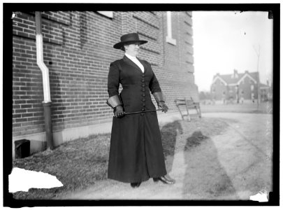 McLENNAN, MRS. R.M. SUFRAGETTE LCCN2016864265
