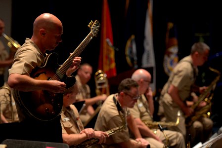 MCPON 50th Anniversary concert at the U.S. Navy Memorial (36019938983)