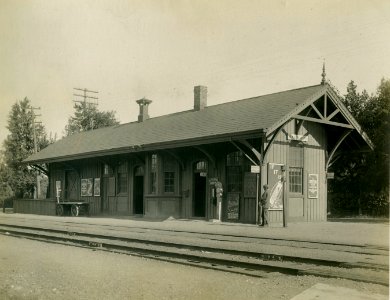 Maywood station - Bailey