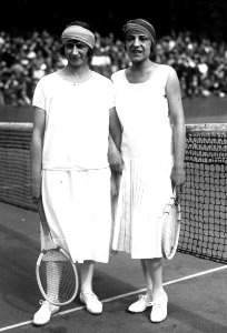 Kathleen McKane Godfree, Suzanne Lenglen, 1925