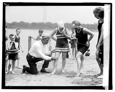 Measuring bathing suits, 6-30-(22) LOC npcc.06624