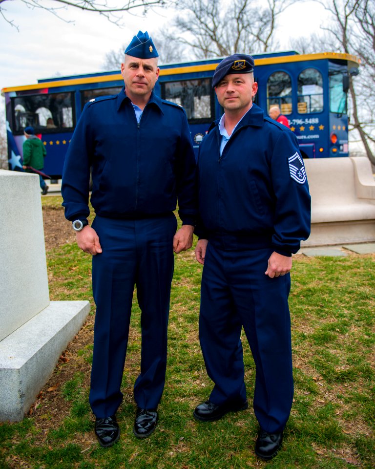 Medal of Honor Day Bus Tour - servicemembers (16741613038)