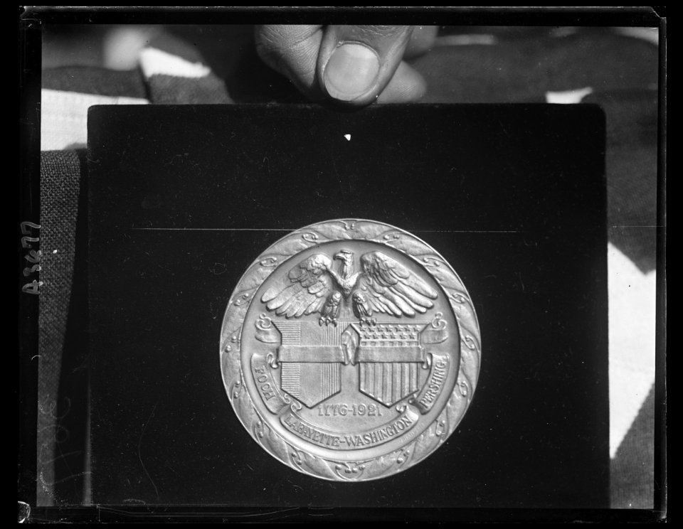 Medal) Foch, Lafayette-Washington, Pershing, 1776-1921 LCCN2016890936