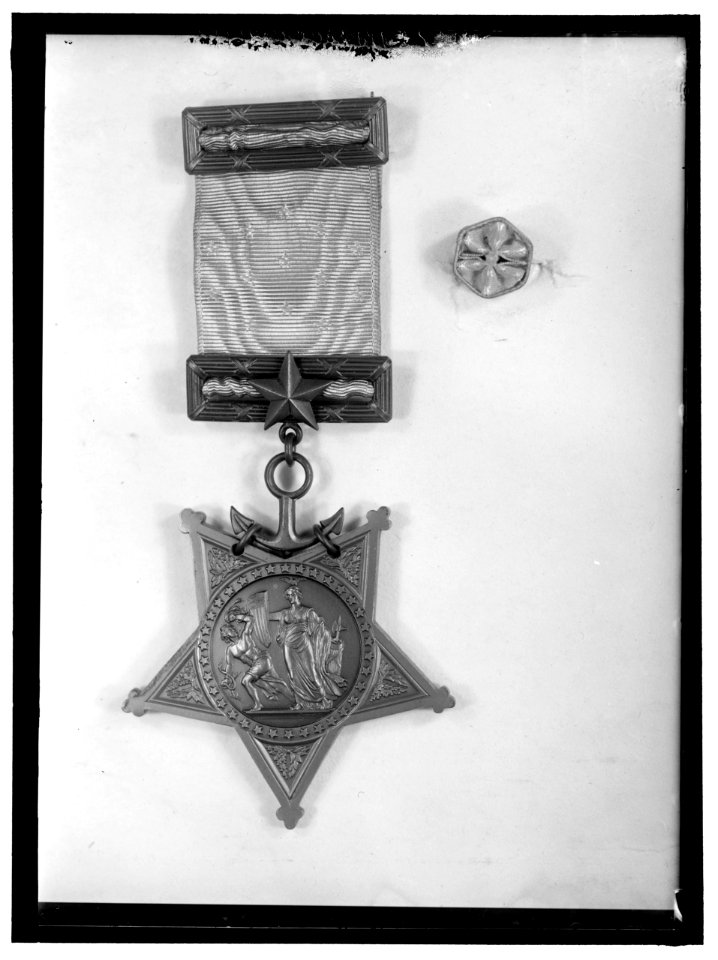 MEDALS, DECORATIONS, ETC. MEDAL OF HONOR, NAVY LCCN2016866059