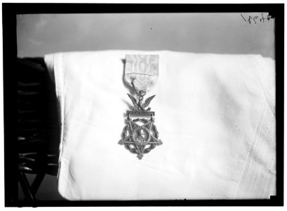 MEDALS, DECORATIONS, ETC. MEDAL OF HONOR LCCN2016864110