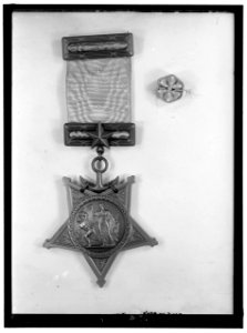 MEDALS, DECORATIONS, ETC. MEDAL OF HONOR, NAVY LCCN2016866060