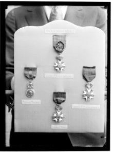 MEDALS, DECORATIONS, ETC., FRENCH MEDALS LCCN2016869115