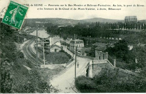MCFL - BORDS DE SEINE - Panorama sur le Bas-Meudon et Bellevue-Funiculaire. Au loin le Pont de Sèvres...