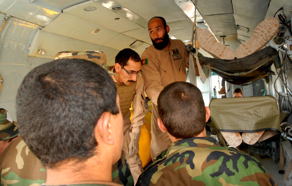 Medic course performs medevac training DVIDS374292