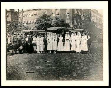 Medical corps - group at Allentown Camp R.C. -20 LCCN2016645641