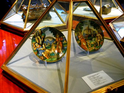 Medieval Italian maiolica 03