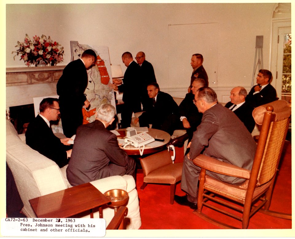 Meeting with Cabinet Oval Office 2