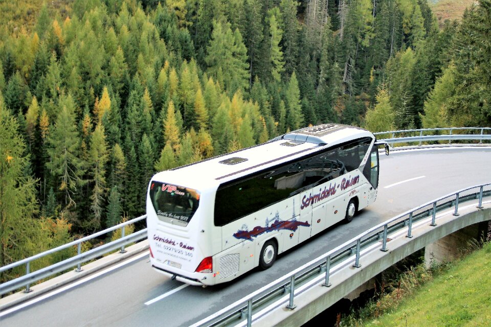 Transport way coach photo