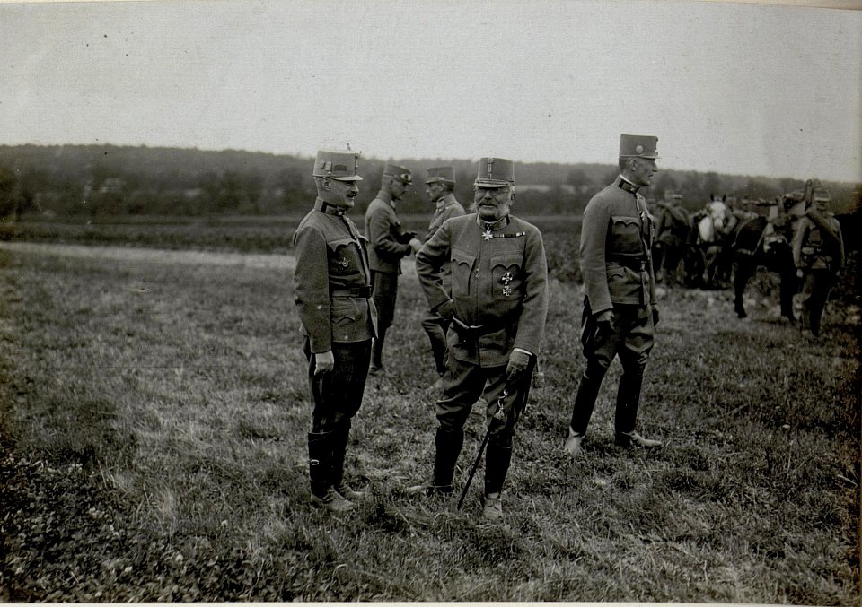Meldung des Generalstabschefs der 3. Armee General Konopicky beim Armeeoberkommandanten Erzherzog Friedrich (BildID 15550545)